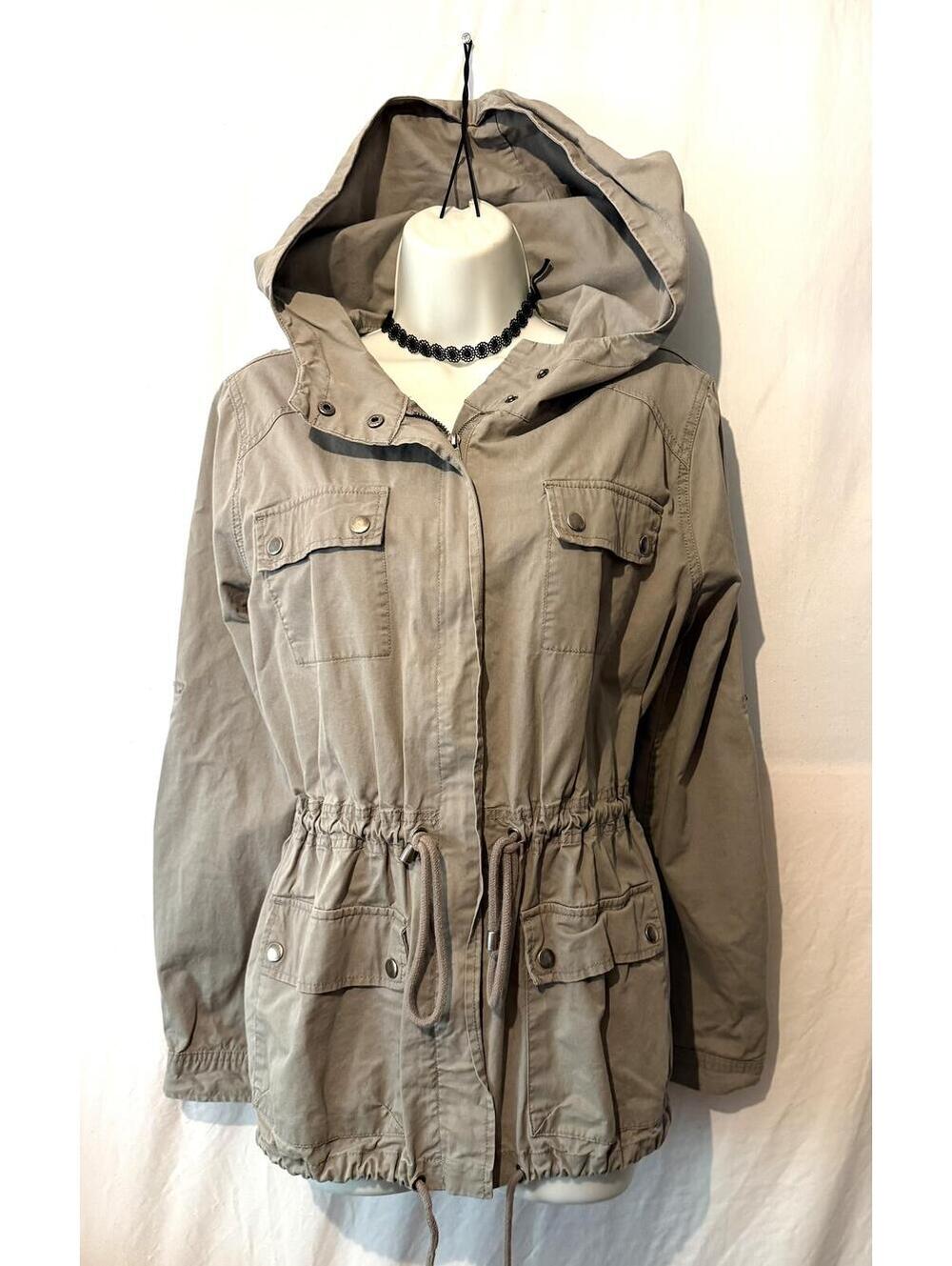 Life in Progress Brand Women’s Size Large Lightweight Jacket with hood